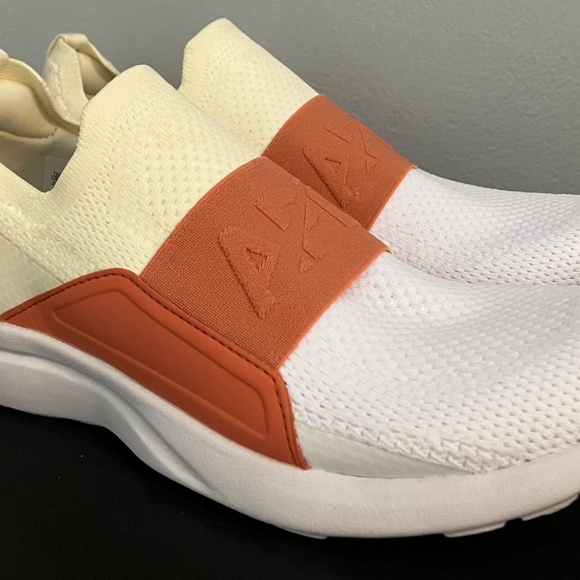 APL Techloom Bliss Coral and White size 9W Women athletic shoes - Picture 2 of 6